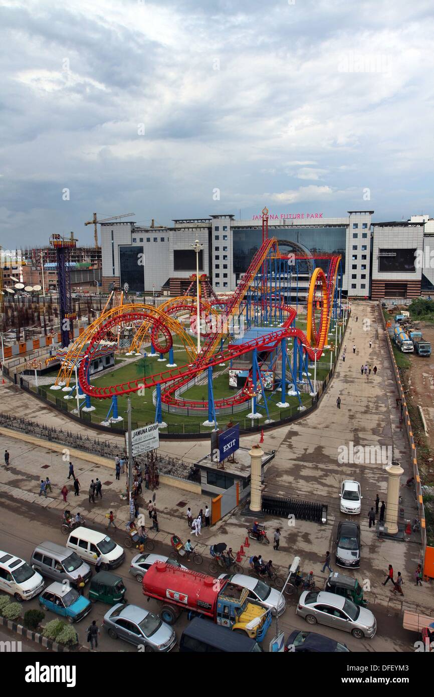 Dhaka, Bangladesh. 03 Oct, 2013. . Futuro Jamuna Park, el mayor centro comercial y de ocio de Asia y la tercera más grande del mundo. Esta es también la12th centro comercial más grande del mundo, con una superficie bruta alquilable de 4,1 millones de metros cuadrados y una superficie total de 5,45 millones de metros cuadrados. Foto de stock