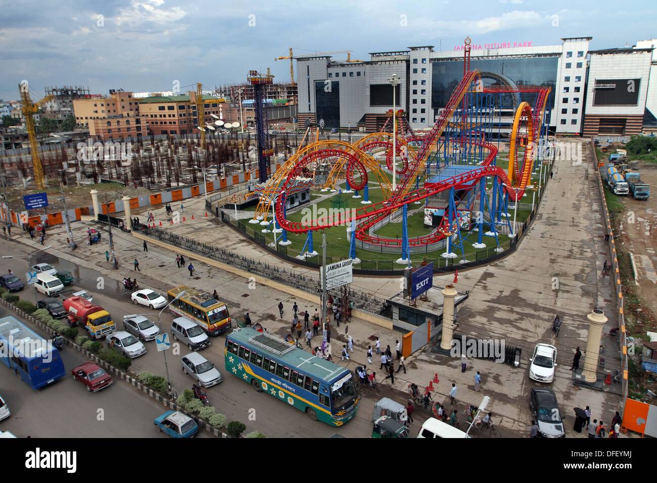 Dhaka, Bangladesh. 03 Oct, 2013. . Futuro Jamuna Park, el mayor centro comercial y de ocio de Asia y la tercera más grande del mundo. Esta es también la12th centro comercial más grande del mundo, con una superficie bruta alquilable de 4,1 millones de metros cuadrados y una superficie total de 5,45 millones de metros cuadrados. Foto de stock