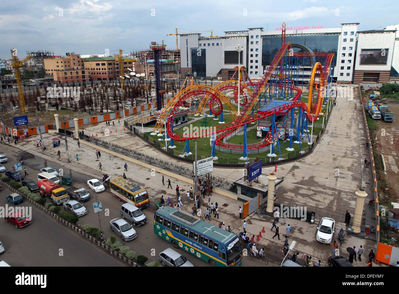 Dhaka, Bangladesh. 03 Oct, 2013. . Futuro Jamuna Park, el mayor centro comercial y de ocio de Asia y la tercera más grande del mundo. Esta es también la12th centro comercial más grande del mundo, con una superficie bruta alquilable de 4,1 millones de metros cuadrados y una superficie total de 5,45 millones de metros cuadrados. Foto de stock