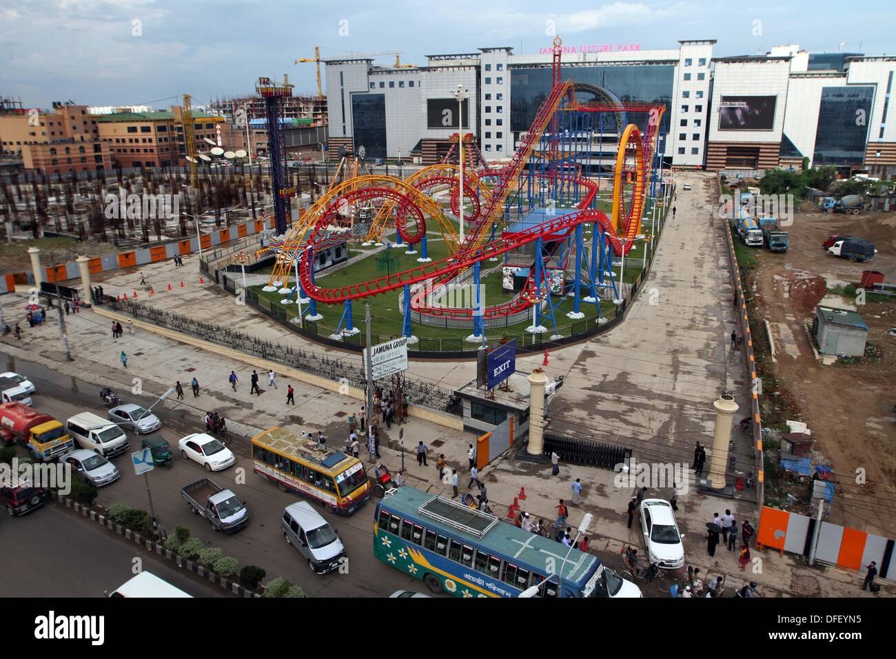 Dhaka, Bangladesh. 03 Oct, 2013. . Futuro Jamuna Park, el mayor centro comercial y de ocio de Asia y la tercera más grande del mundo. Esta es también la12th centro comercial más grande del mundo, con una superficie bruta alquilable de 4,1 millones de metros cuadrados y una superficie total de 5,45 millones de metros cuadrados. Foto de stock