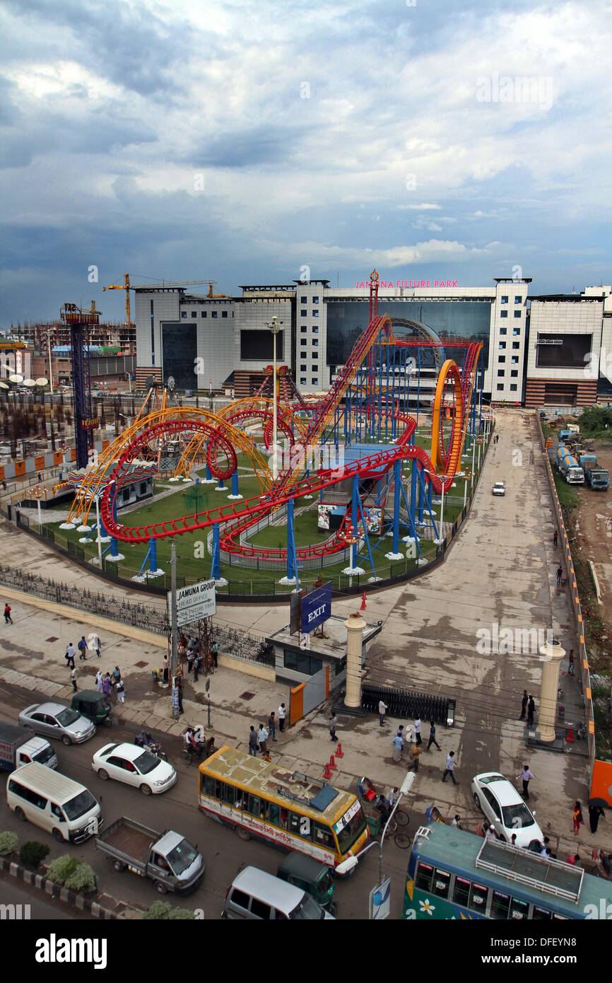 Dhaka, Bangladesh. 03 Oct, 2013. . Futuro Jamuna Park, el mayor centro comercial y de ocio de Asia y la tercera más grande del mundo. Esta es también la12th centro comercial más grande del mundo, con una superficie bruta alquilable de 4,1 millones de metros cuadrados y una superficie total de 5,45 millones de metros cuadrados. Foto de stock
