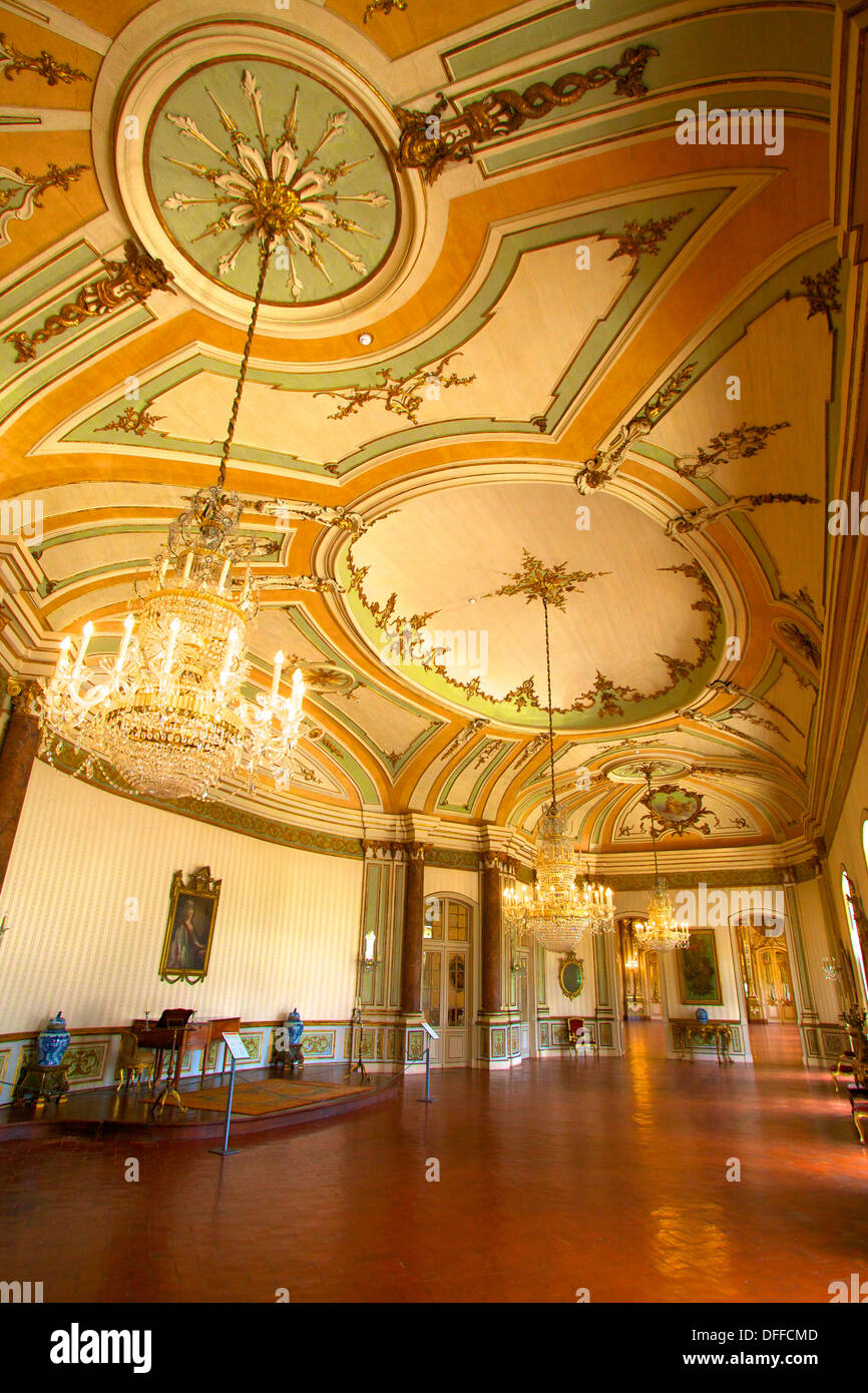 Salón de baile, el Palacio de Queluz, Lisboa, Portugal, la Península Ibérica, el sur de Europa Occidental Foto de stock