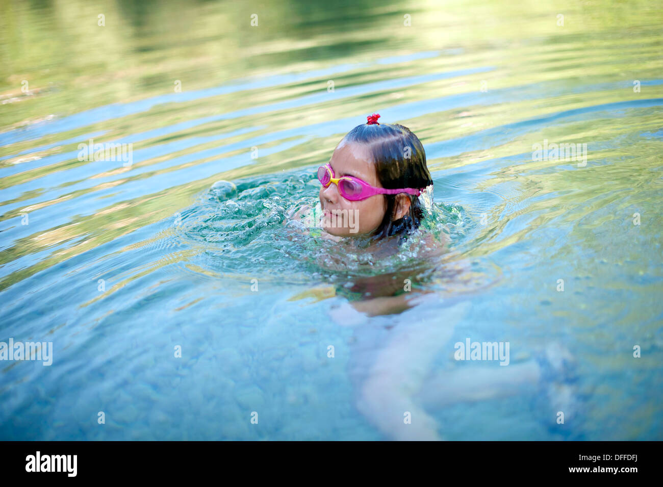 Gafas bajo el agua fotografías e imágenes de alta resolución - Alamy