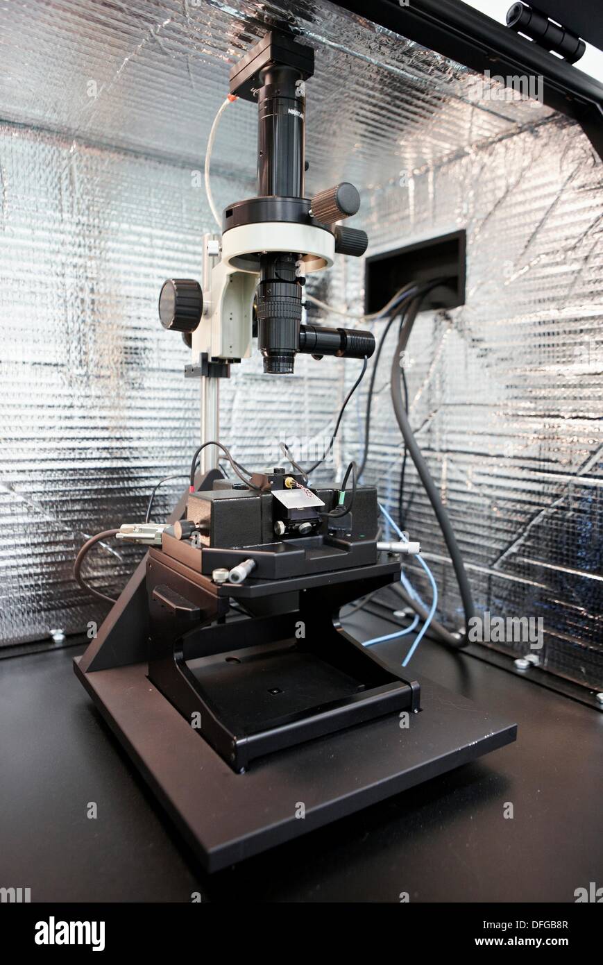 Microscopio de fuerza atómica (AFM), Laboratorio de microscopía de sonda,  CIC nanoGUNE, nanociencia, Centro de Investigación Cooperativa, San  Fotografía de stock - Alamy