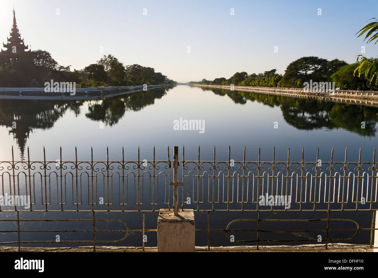 Canal en Palacio de Mandalay, La, Shan-State, Myanmar, Asia Foto de stock