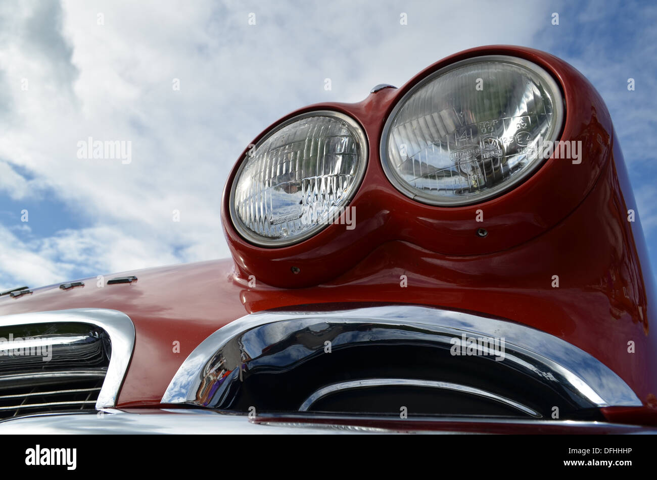 Twin headlight fotografías e imágenes de alta resolución - Alamy