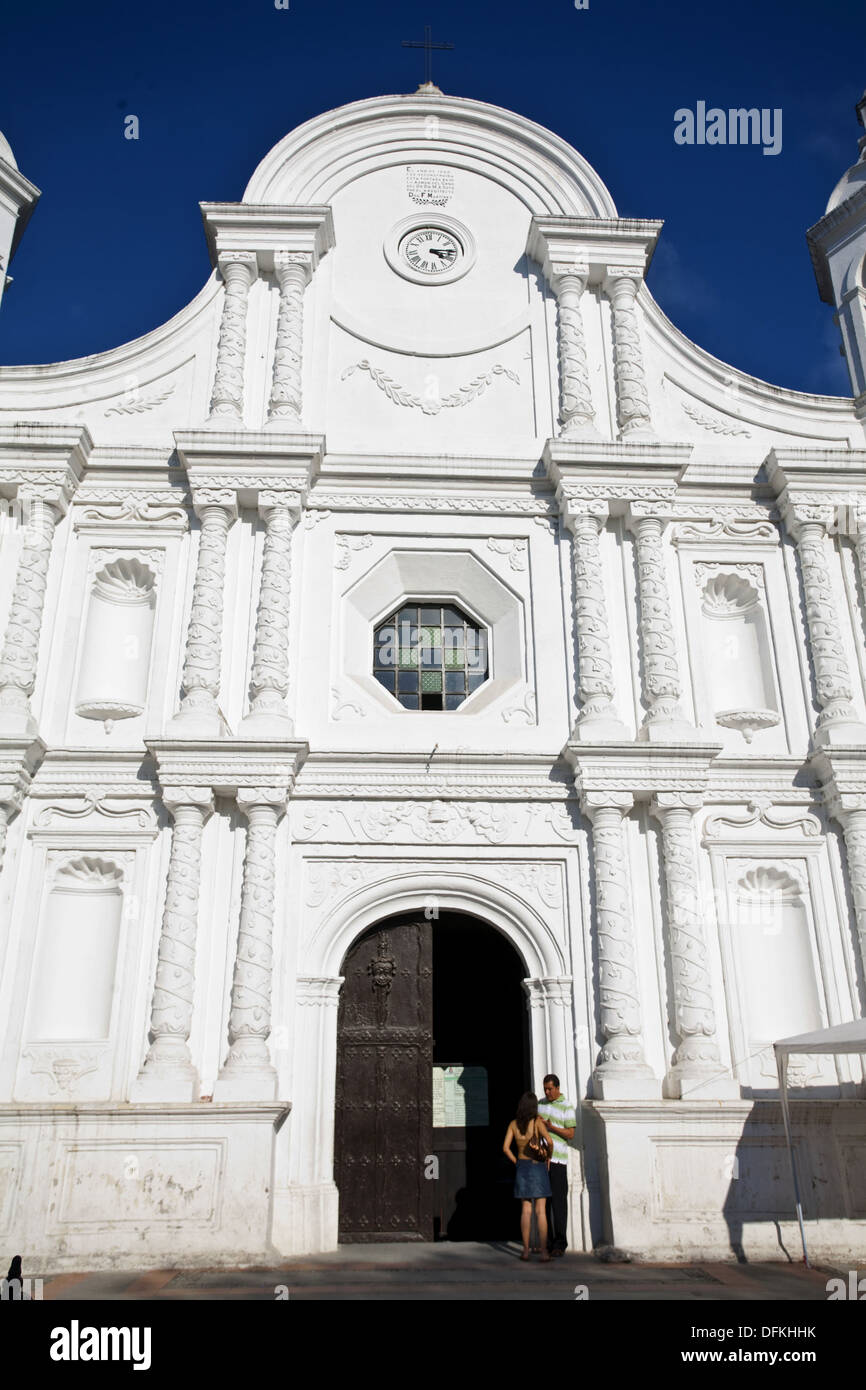 Cathedral santa rosa de copan fotografías e imágenes de alta resolución