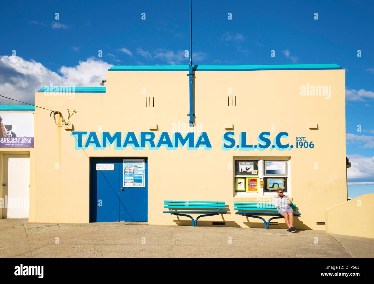 Tamarama beach club salvavidas de edificio en bondi sydney Australia Foto de stock