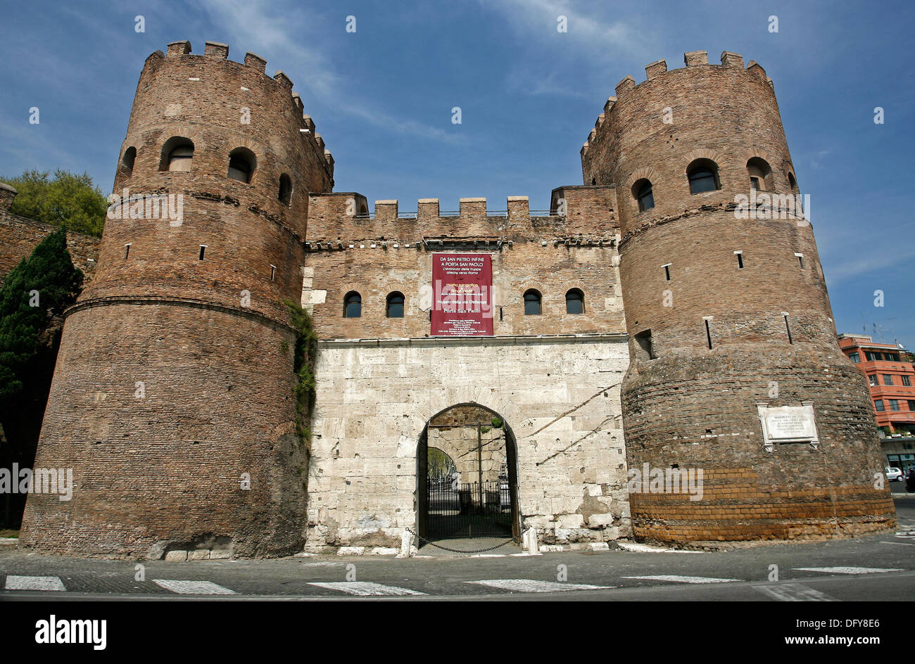 Porta San Paolo, Roma, Italia, Europa Fotografía de stock - Alamy
