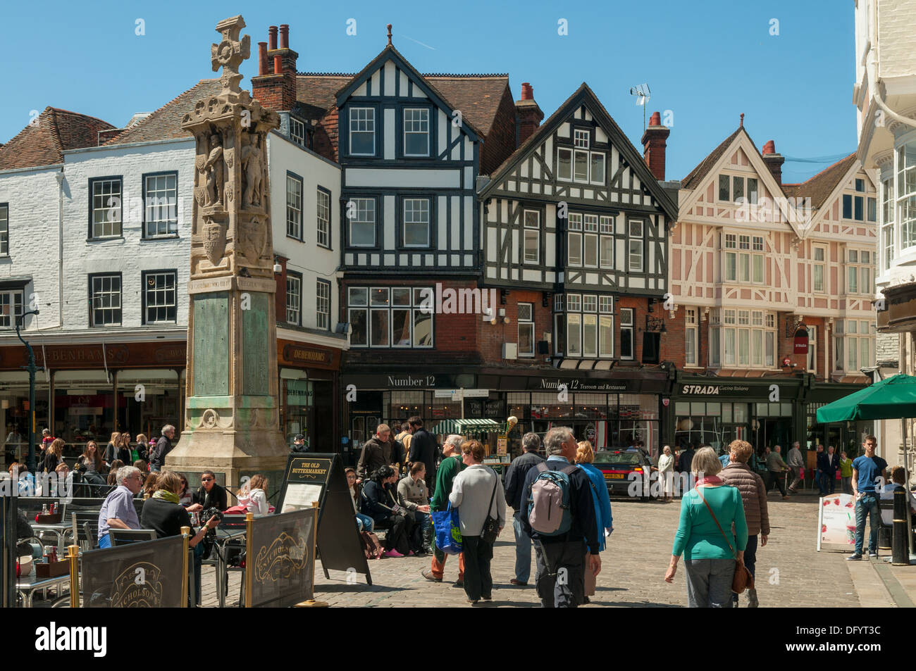 Plaza de la Ciudad Vieja, Canterbury, Kent, Inglaterra Foto de stock