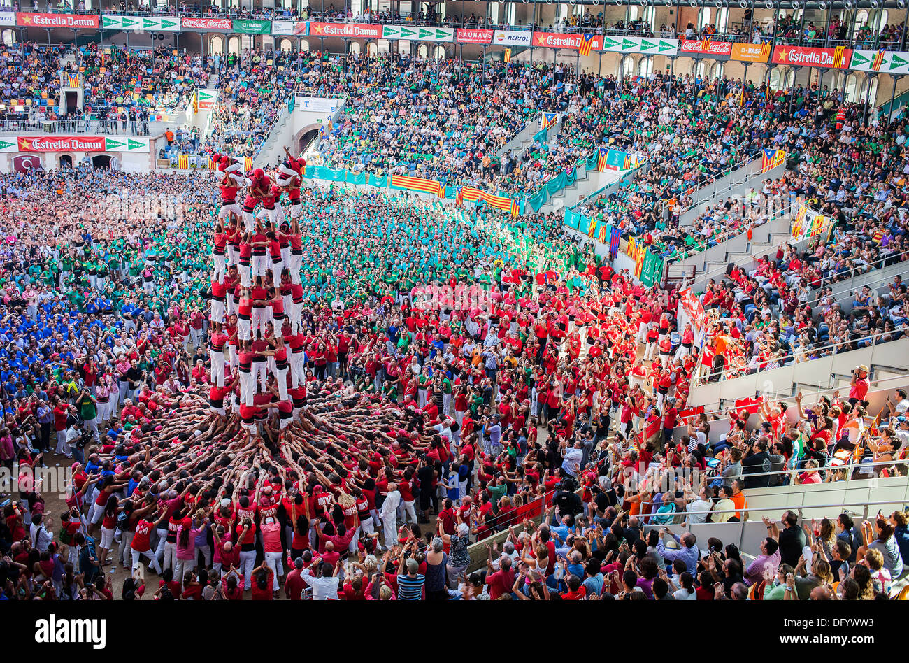 Colla Joves Xiquets de Valls.'Castellers' edificio torre humana, una