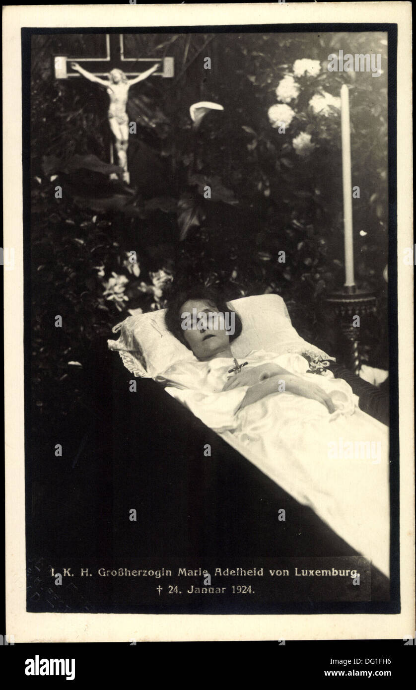 Ak Großherzogin Marie Adelheid von Luxemburg, Aufbewahrung, Truhe, Tod 1924; Foto de stock
