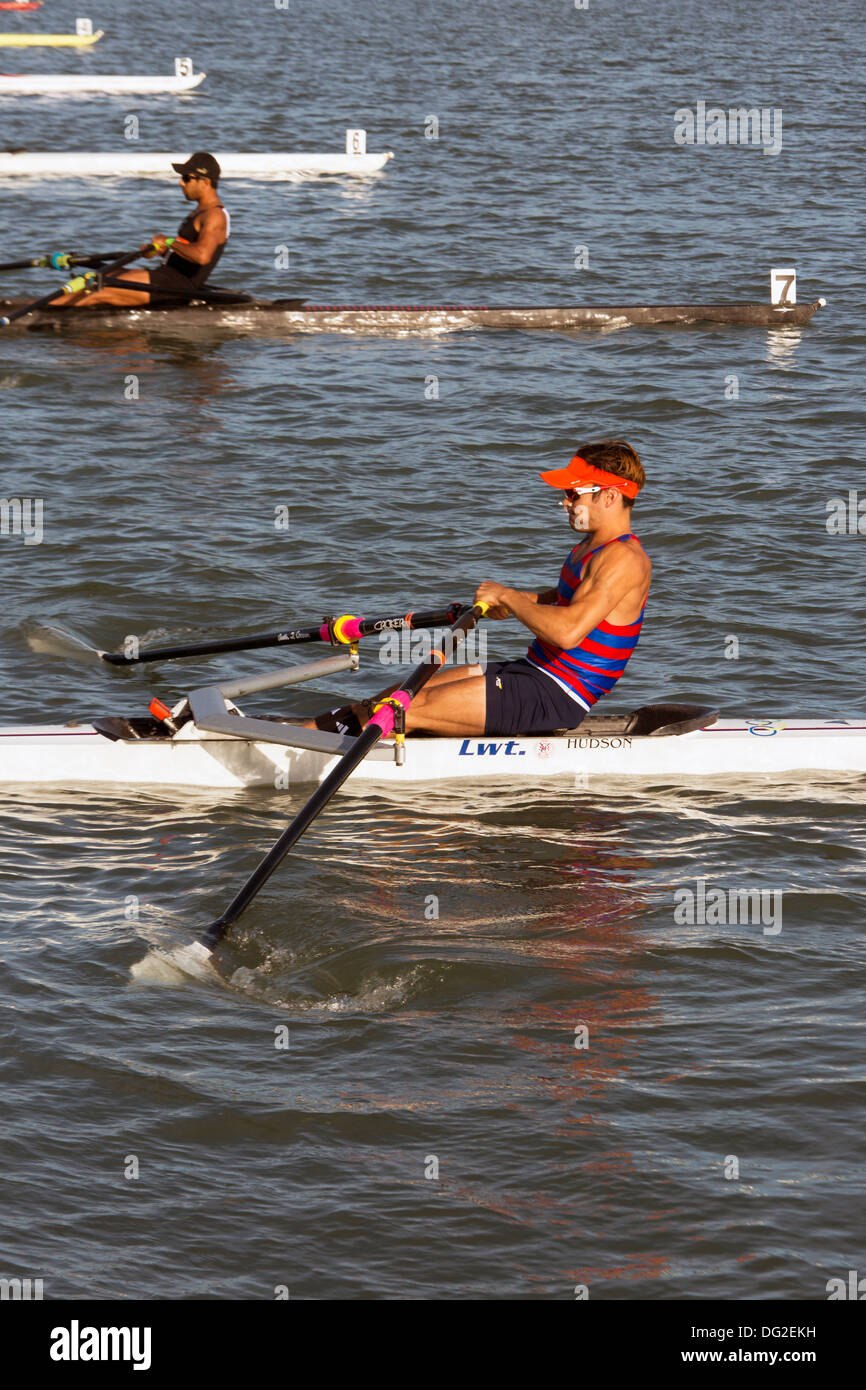 Solo mens remo, inicio de carrera Foto de stock