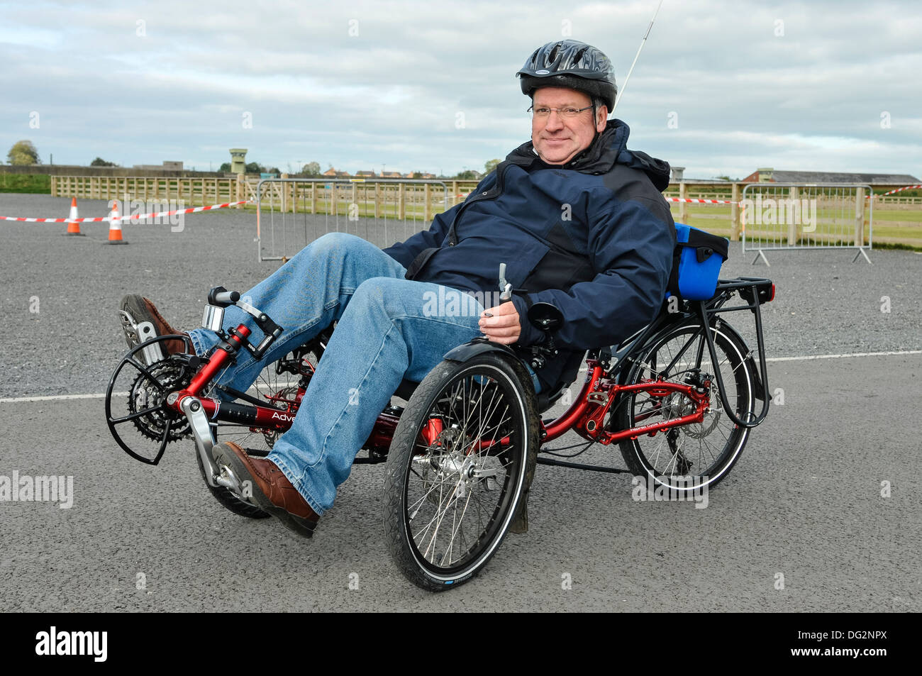 Recumbent tricycle fotografías e imágenes de alta resolución - Alamy