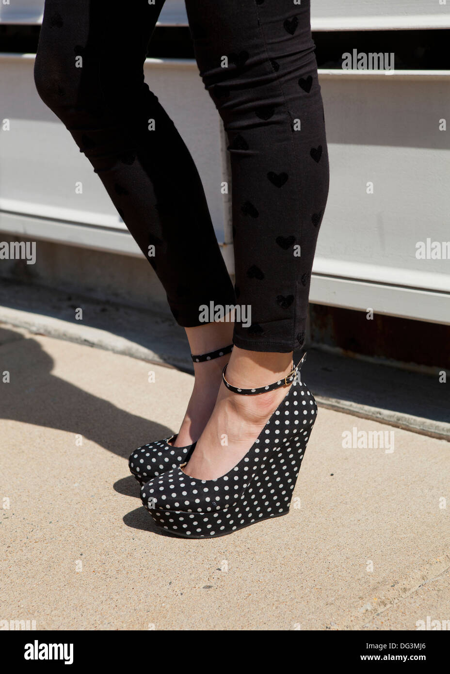 Black wedge high heels fotografías e de - Alamy