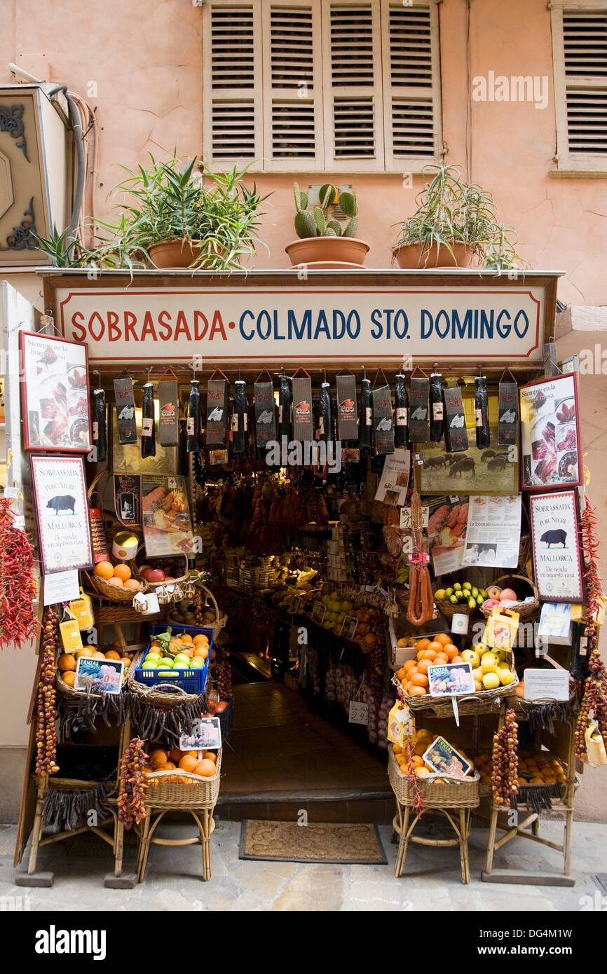 Colmado de Santo Domingo, tienda de comida típica en el casco antiguo de Palma de Mallorca