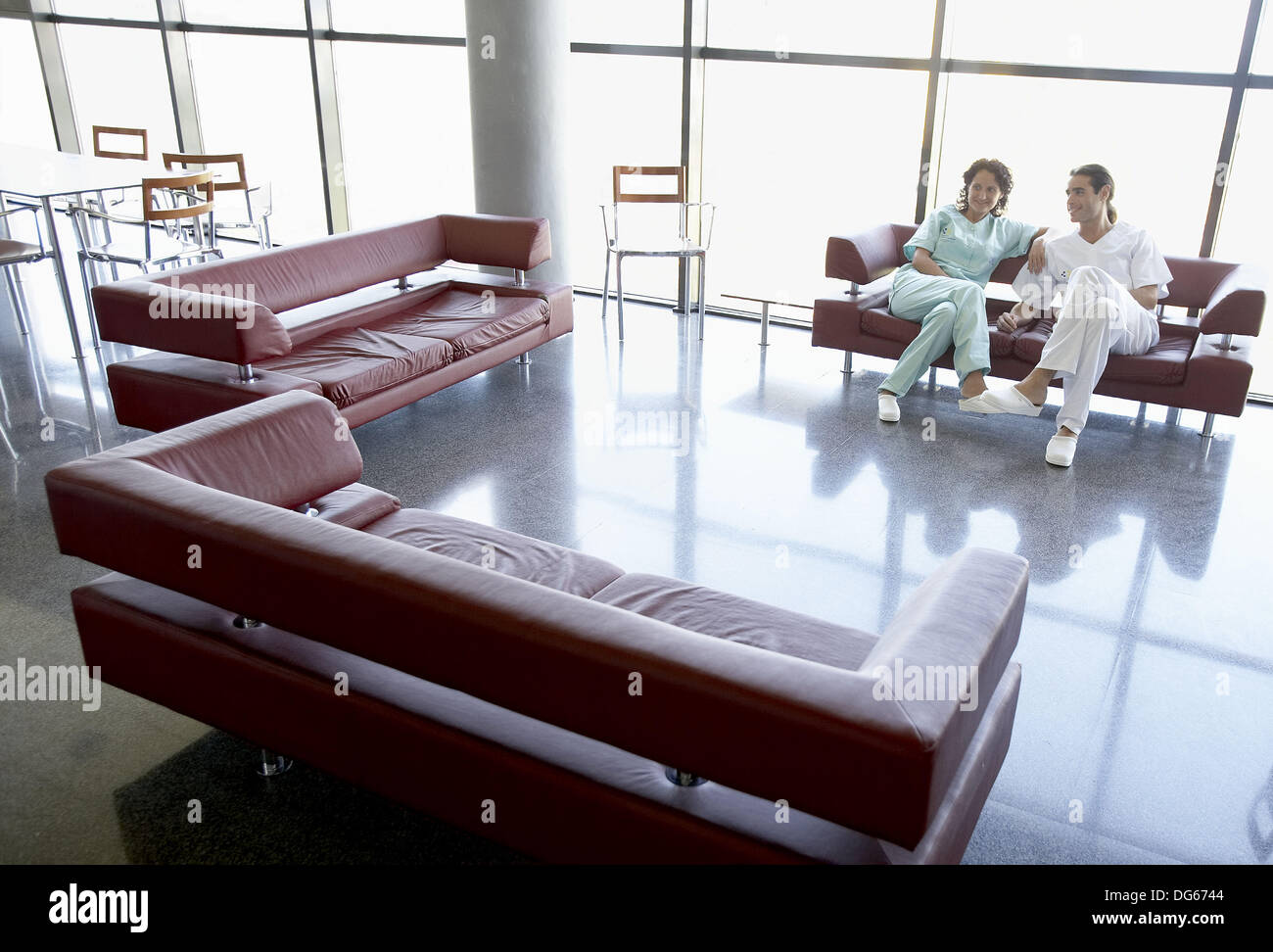 Los médicos y enfermeras, sala de descanso Fotografía de stock - Alamy