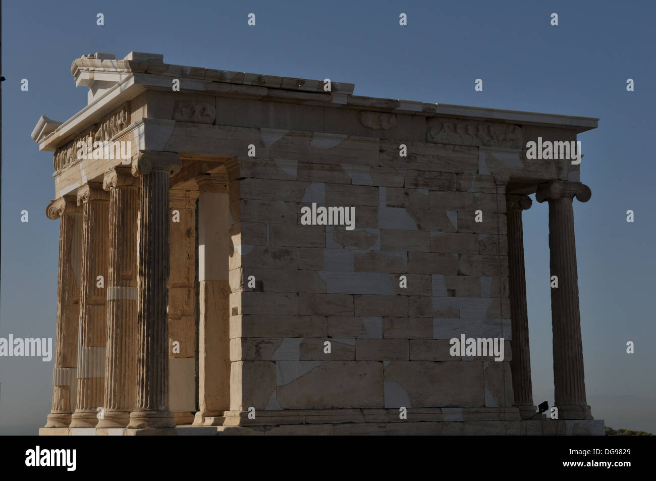 Temple nike apteros fotografías e imágenes de alta resolución - Alamy