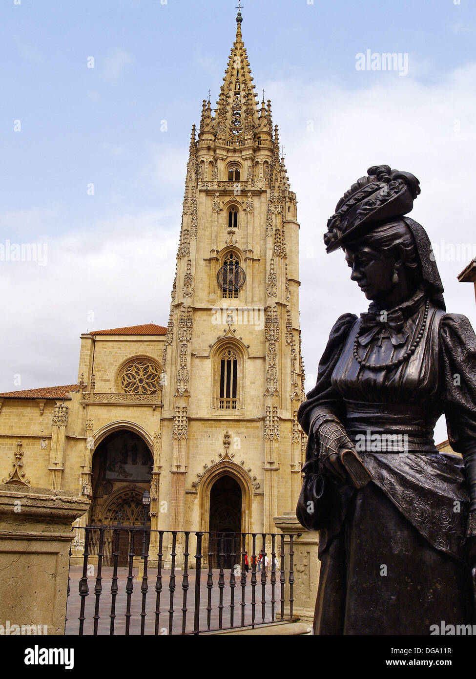 Estatua de 'La Regenta' ('El Regent's esposa', un personaje de la
