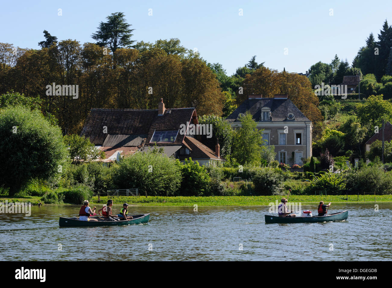 Canotaje en el río Cher, Saint Aignan sur Cher, Loir et Cher (Francia) Foto de stock