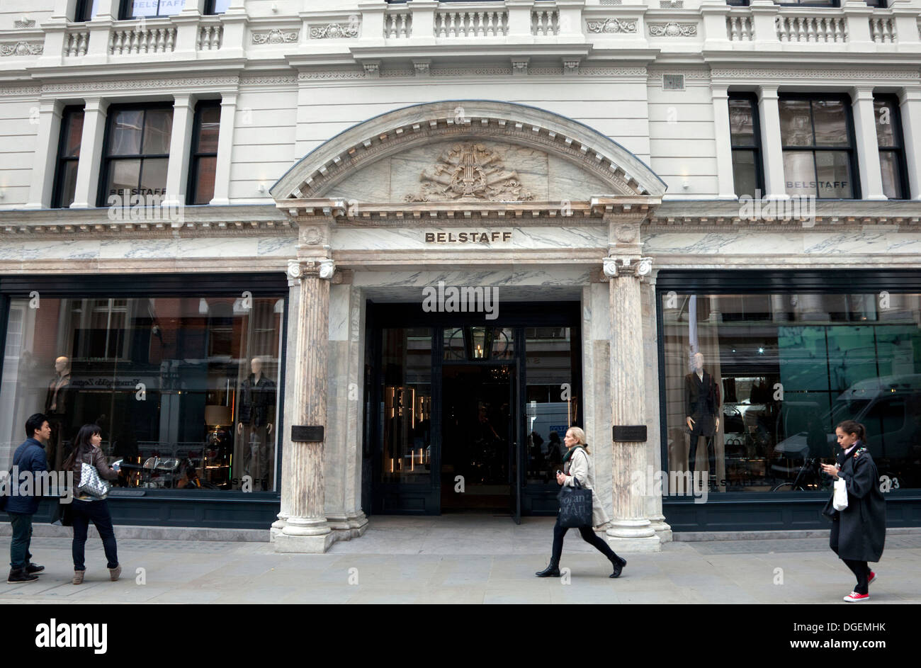Belstaff tienda de moda en New Bond Street, Londres Fotografía de stock -  Alamy