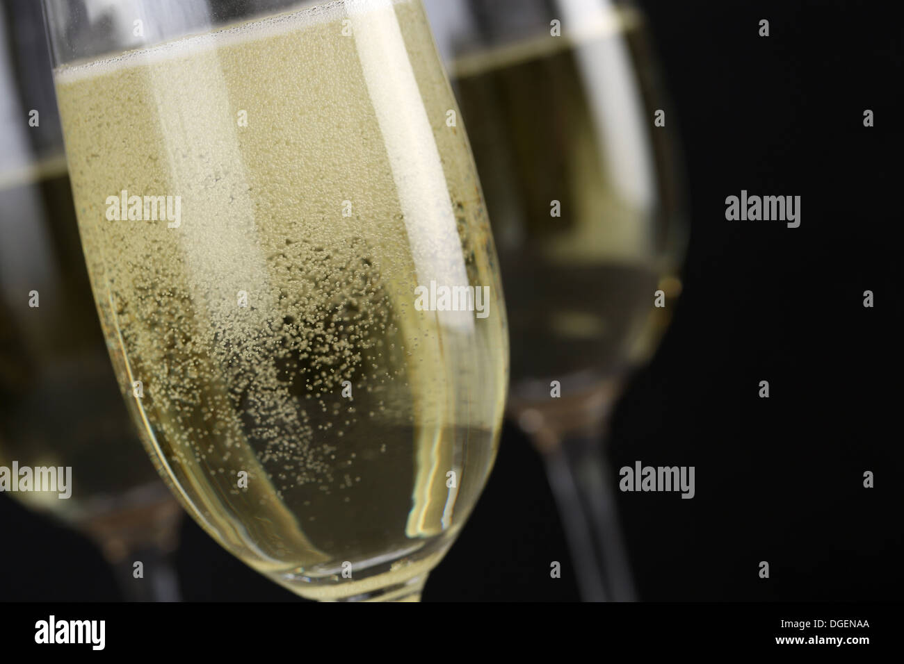 Champagne en un vaso con copia espacio para su propio texto Foto de stock