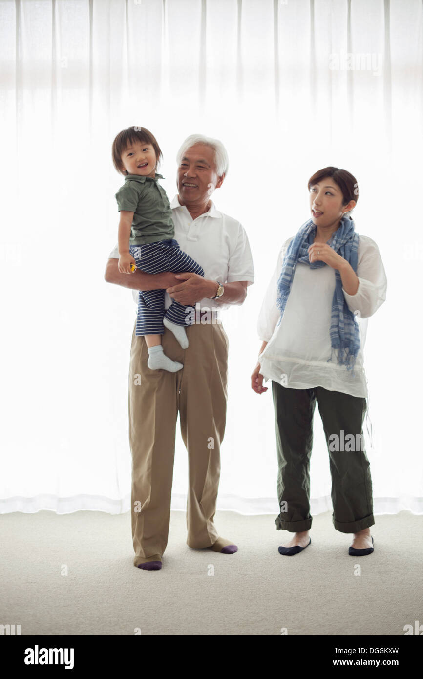 Tres generaciones, retrato de familia Foto de stock