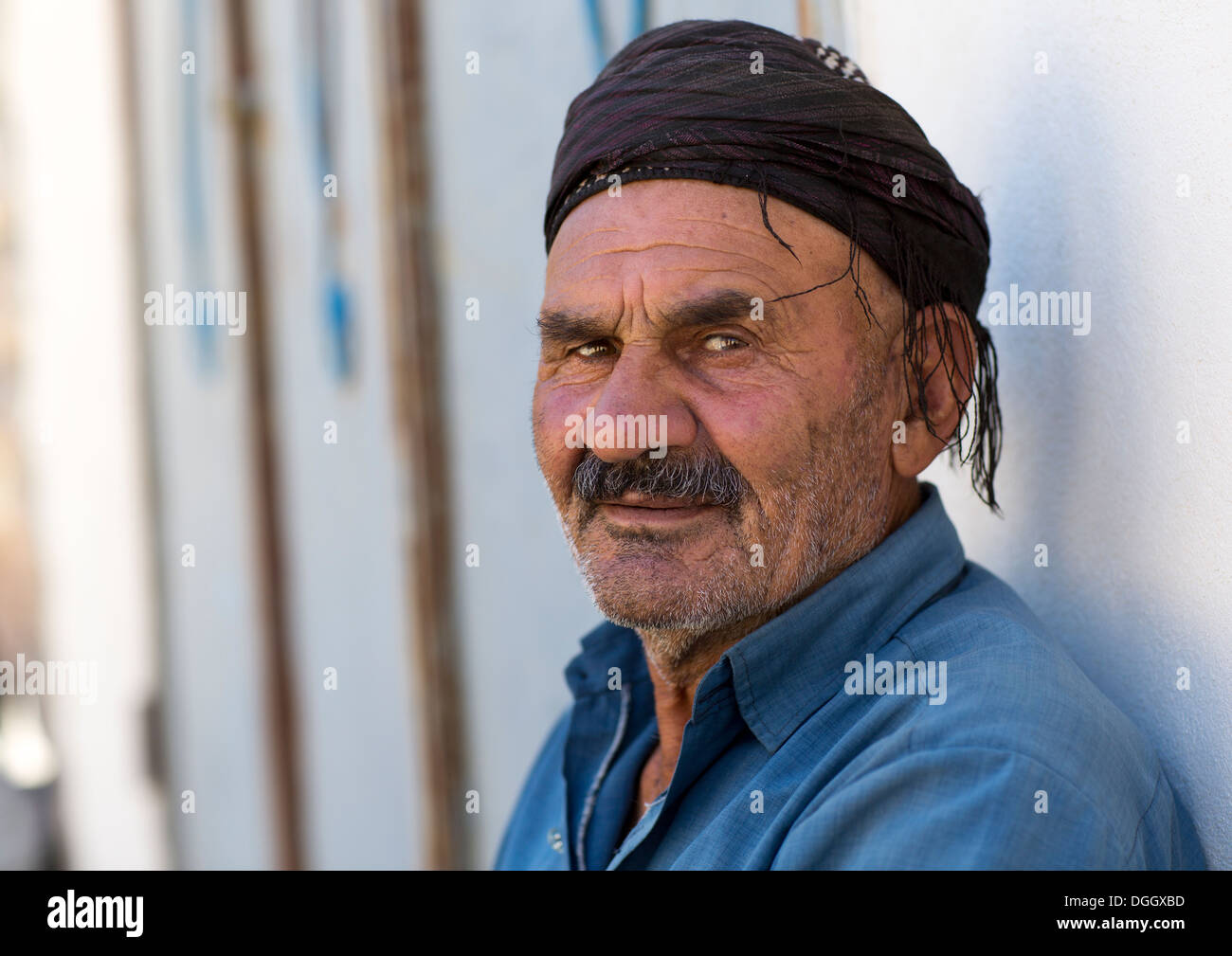 Hombre kurdo, Palangan, Irán Foto de stock