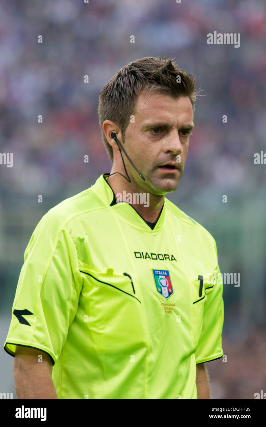 Nicola Rizzoli (árbitro), 20 de octubre de 2013 - Fútbol / Soccer :  Italiano 'Serie' una coincidencia entre el