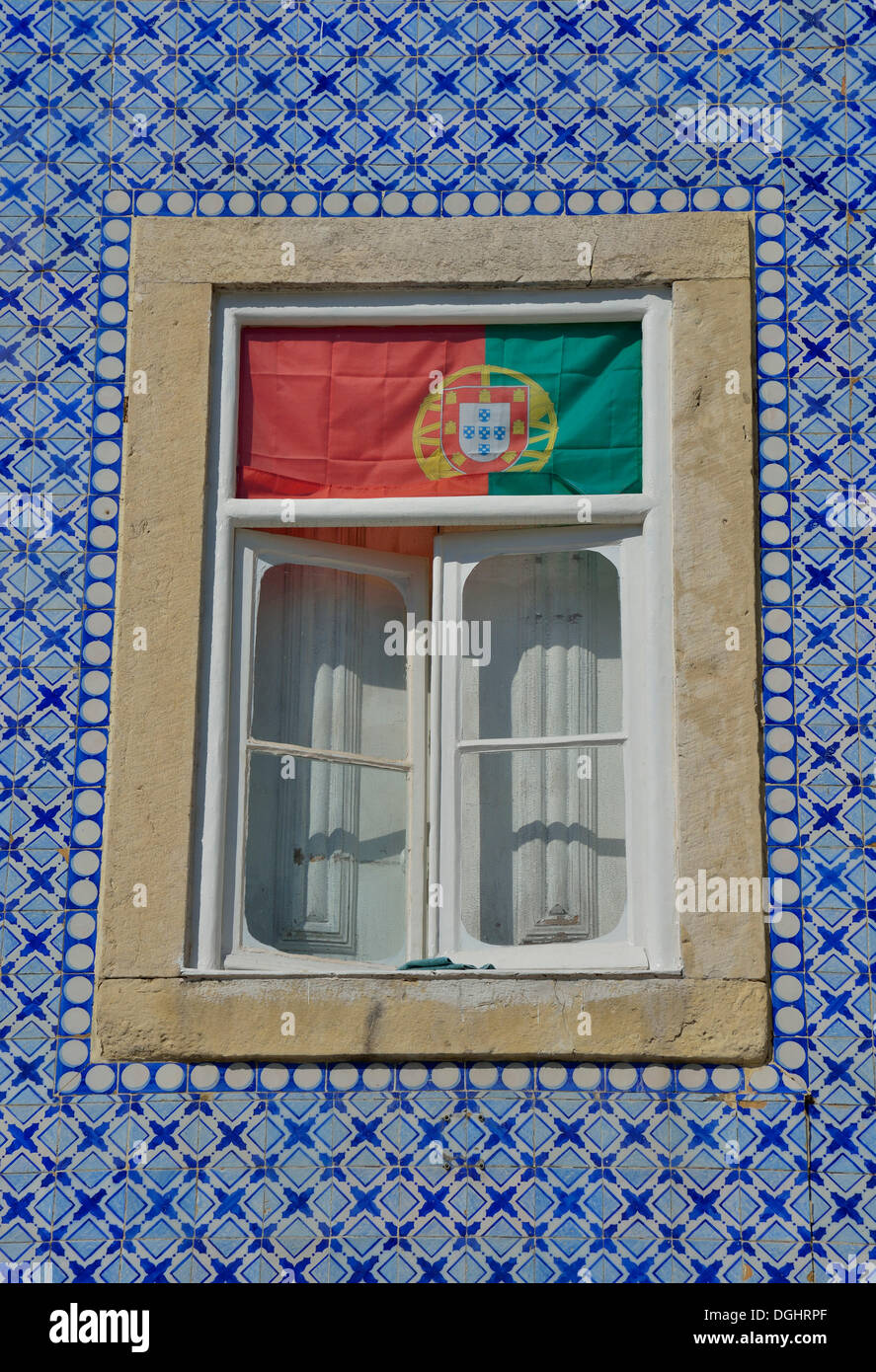 Fachada De La Casa Con Azulejos Azulejos De La Pared Y El Pabellon