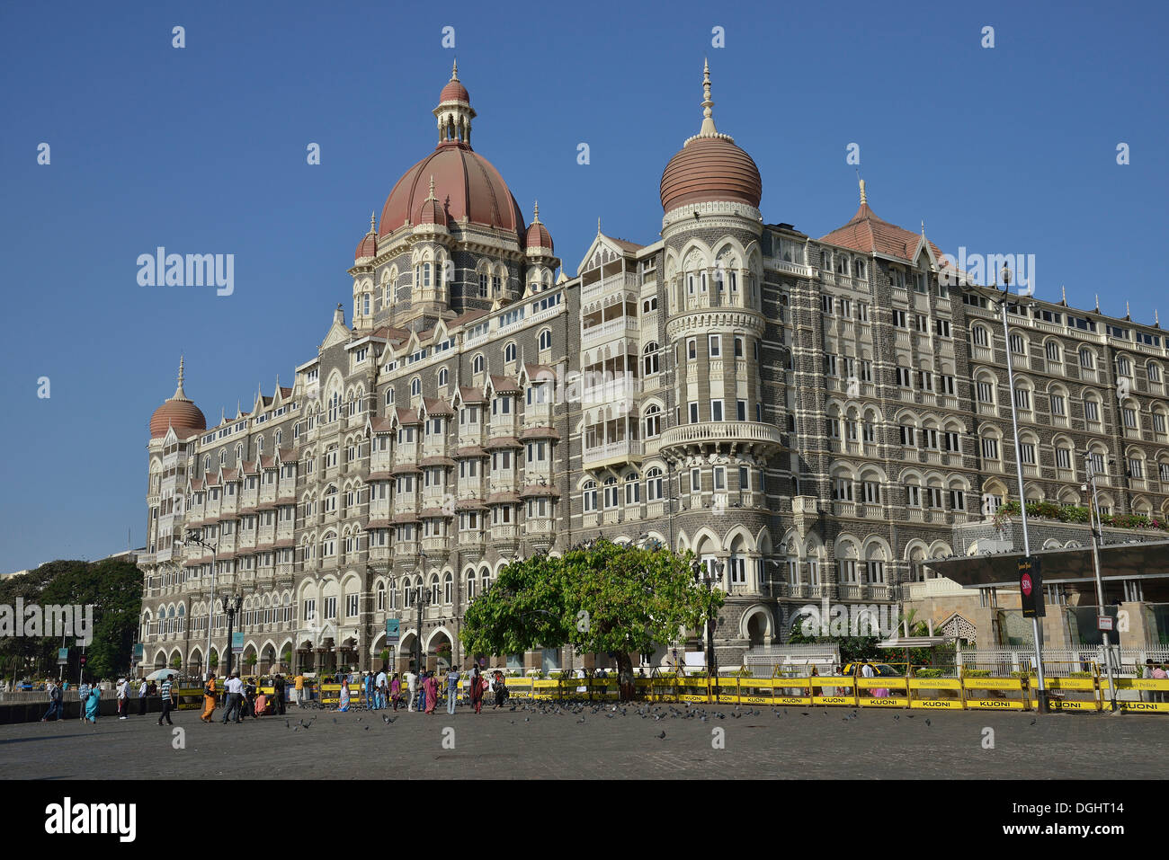 El Hotel Taj Mahal, fuertemente dañado en un ataque terrorista en noviembre de 2008, se reabrió en 2010, en Mumbai, Maharashtra, India Foto de stock