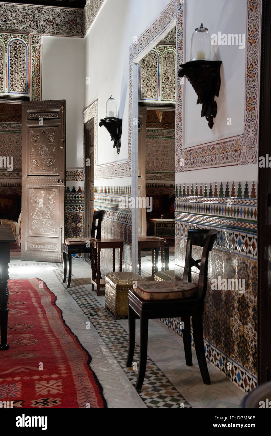 Pasillo marroquí con mosaico Foto de stock