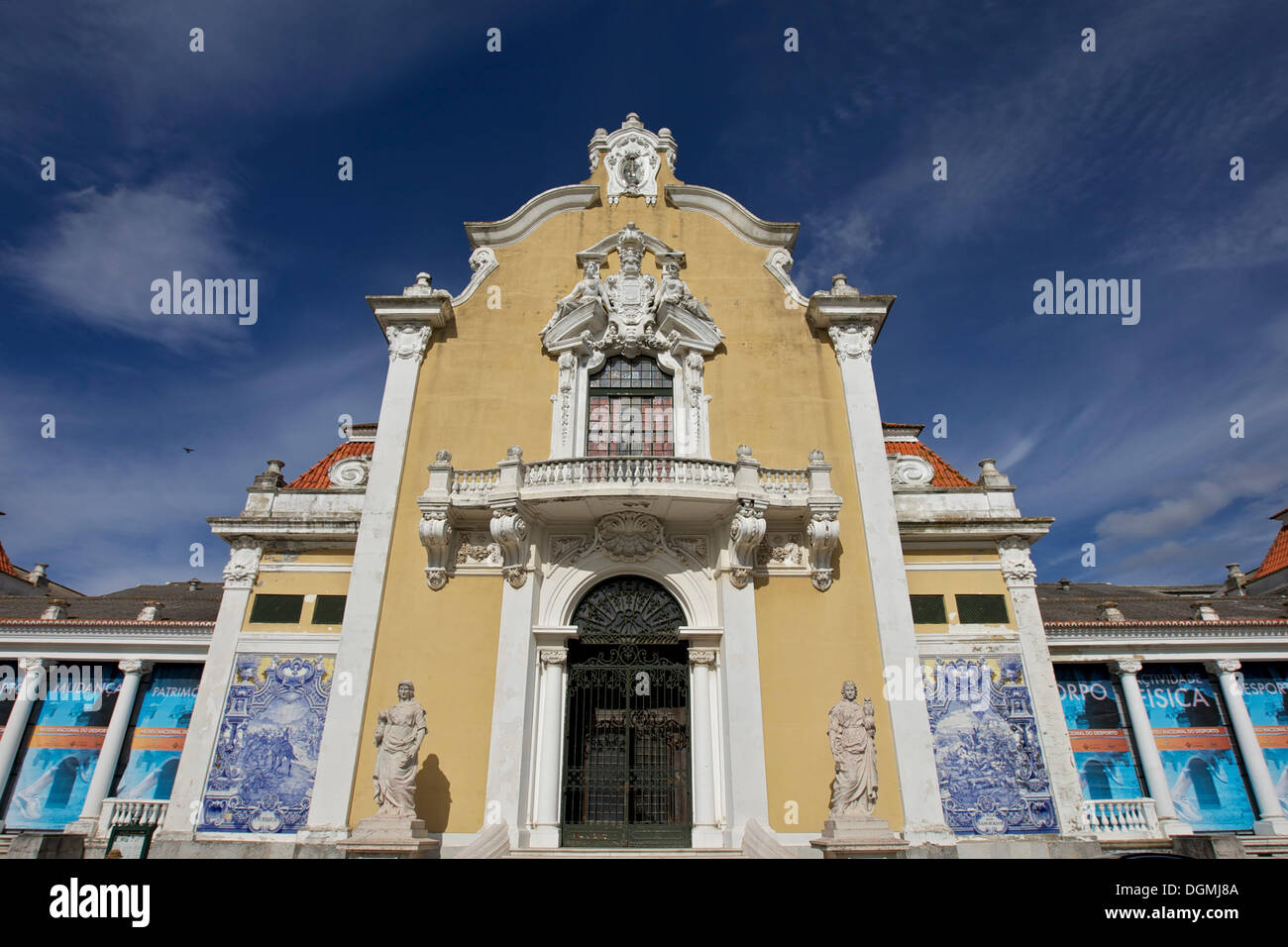 Azulejos, azulejos, en el Pavilhão Desportivo Carlos Lopes, Parque Eduardo  VII, Lisboa, Portugal, Europa Fotografía de stock - Alamy