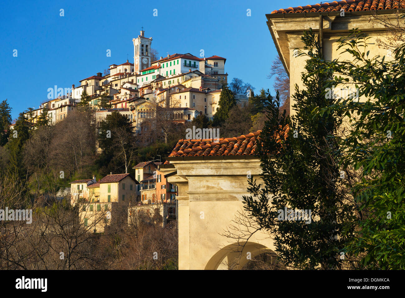 Sacro Monte di Varese, la UNESCO Patrimonio Cultural de la Humanidad, Santa María del Monte, Varese, Lombardía, Italia Foto de stock