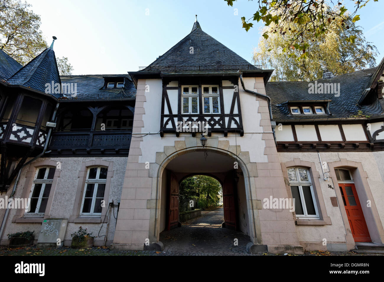 Gatehouse para la ganadería yard, Schloss Eller castillo, Dusseldorf, Renania del Norte-Westfalia Foto de stock