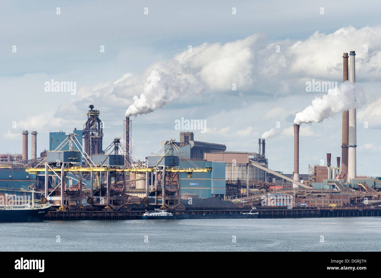 Tata Steel: El gigante del acero que se tambalea en Holanda por