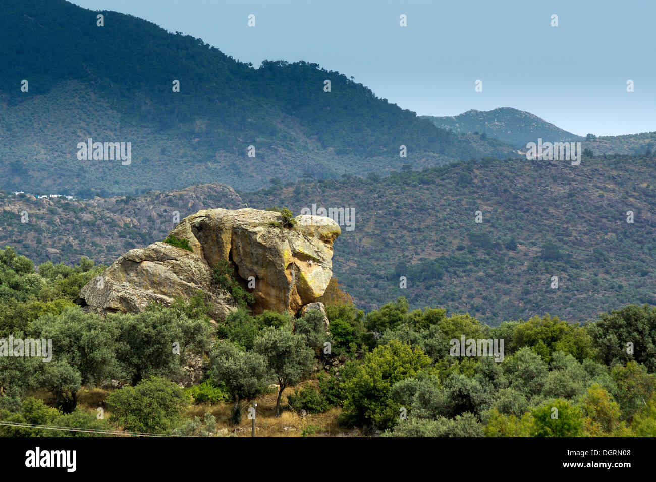 Formaciones rocosas peculiares, montañas Besparmak Daglari Kapikiri, Mus, Turquía, Asia Foto de stock