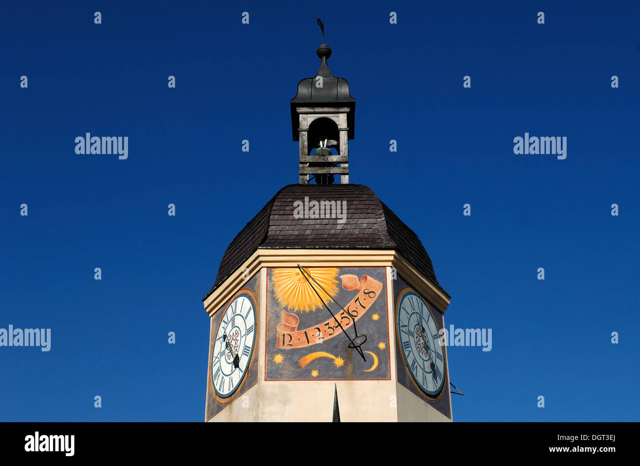 Detalle de la torre del reloj (siglo xvi), castillo, castillo de Burghausen nº 48, Burghausen, Alta Baviera Foto de stock