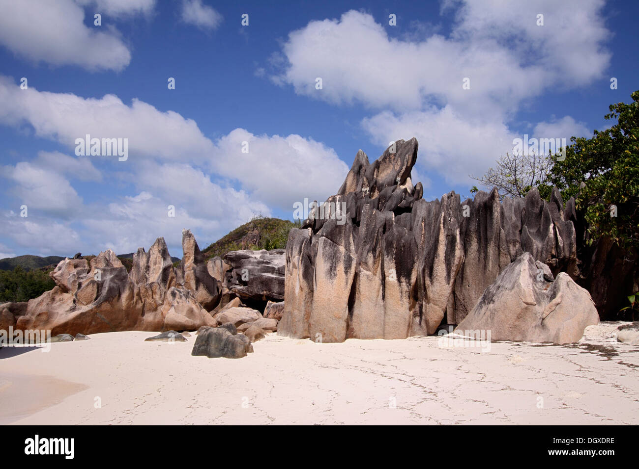 Formaciones de roca granítica en La Digue Island, en las Seychelles Foto de stock
