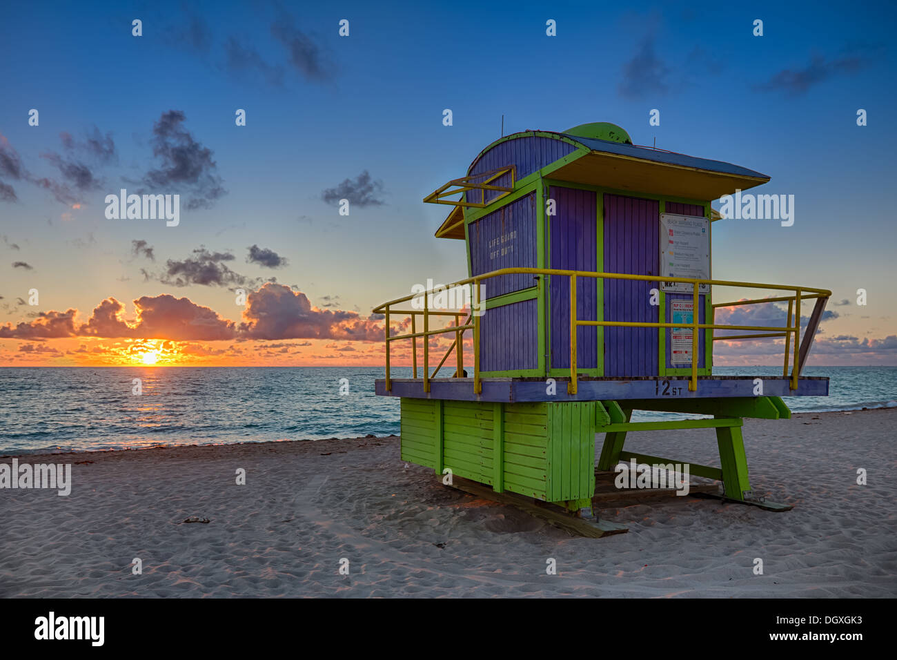 El 12th Street Art Deco lifeguard Tower en Miami Beach. Foto de stock