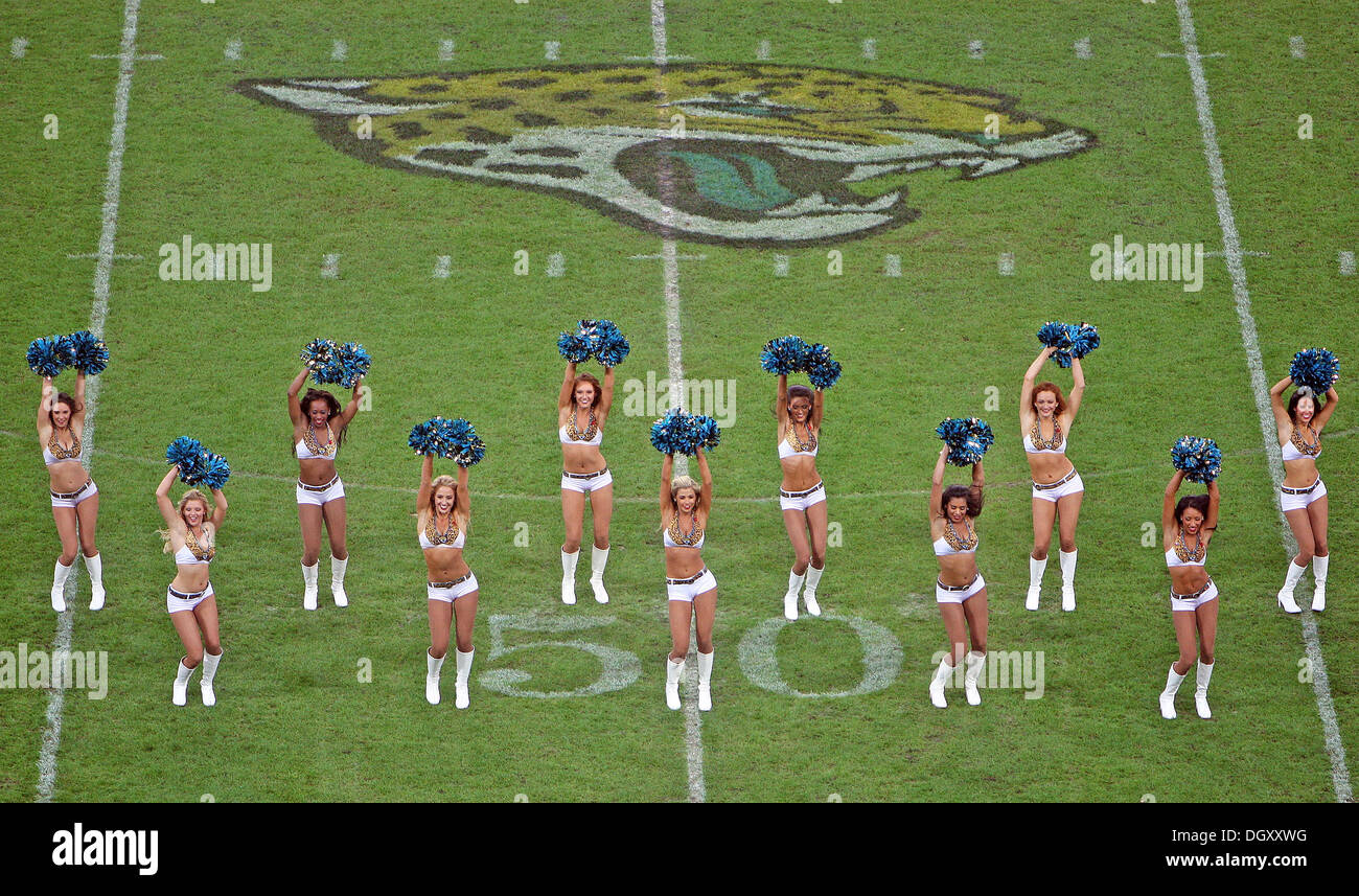 Londres, Reino Unido. 27 Oct, 2013. Cheerleaders durante la serie internacional de la NFL juego San Francisco 49ers v Jacksonville Jaguars en el estadio de Wembley. Crédito: Además de los deportes de acción/Alamy Live News Foto de stock