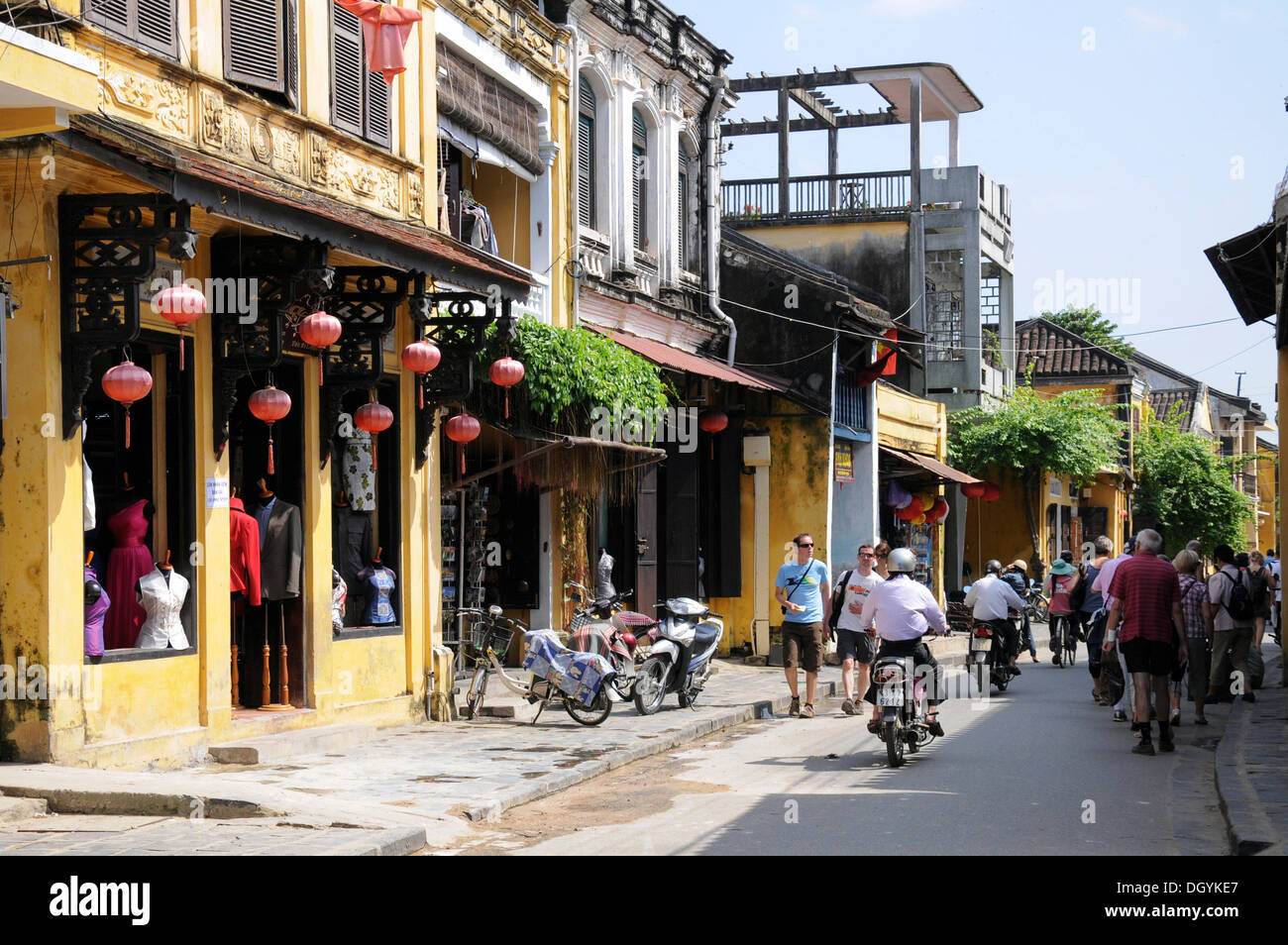 La calle Tran Phu, Hoi An, Vietnam, sudeste de asia Foto de stock