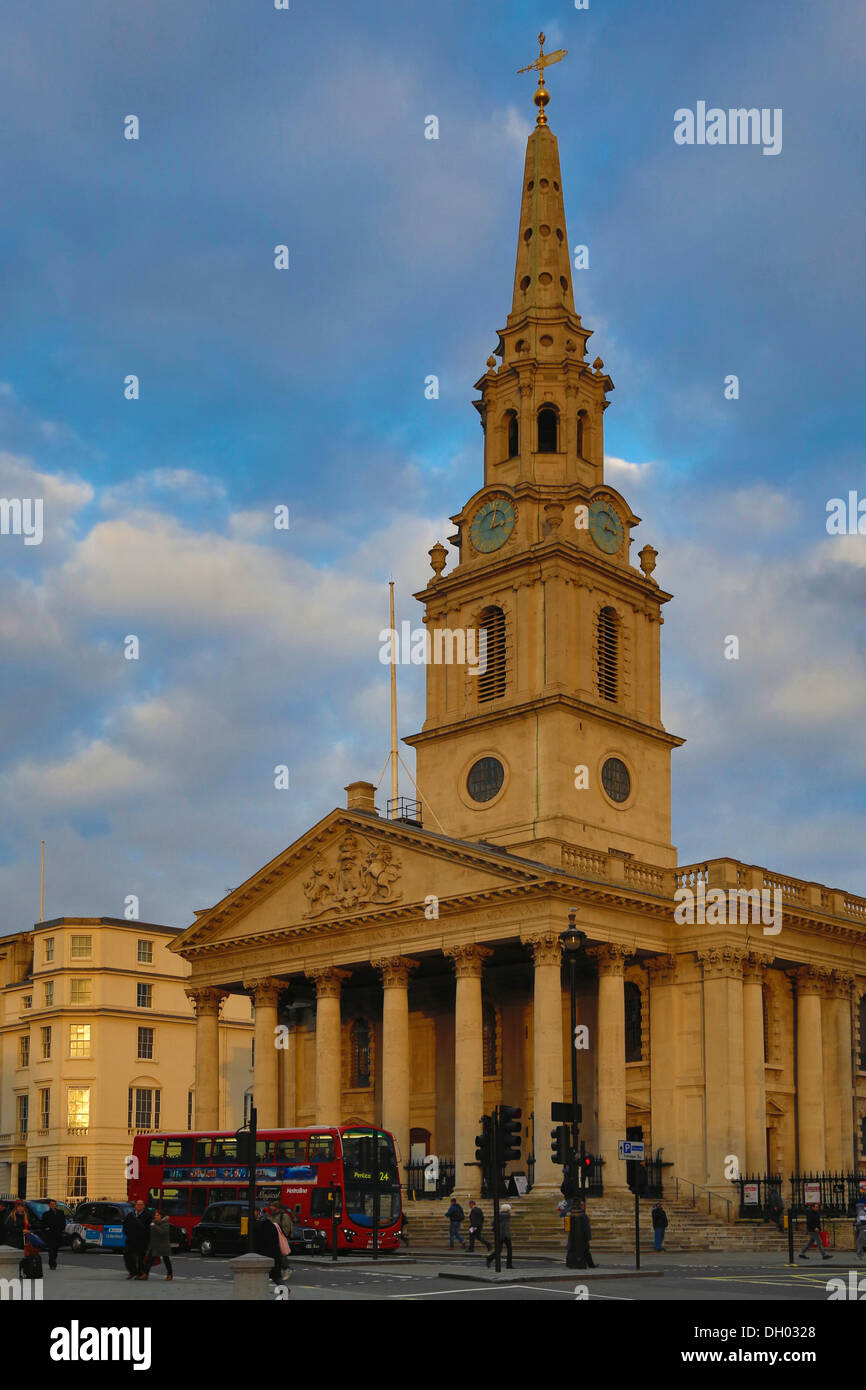 San Martín-en-el-campos iglesia, Trafalgar Square, Knightsbridge, Londres, región de Londres, Inglaterra, Reino Unido Foto de stock