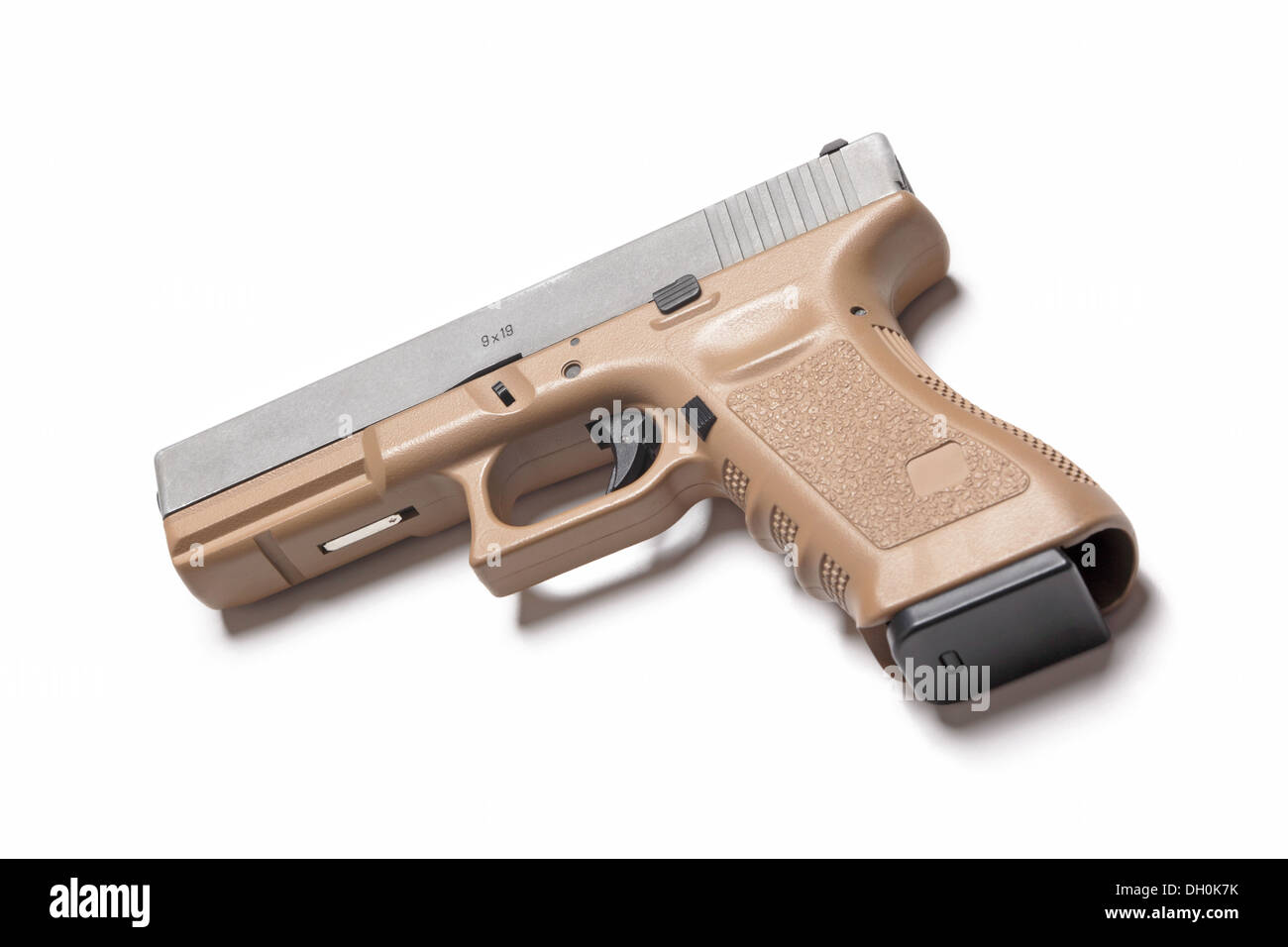 Glock 9mm pistola aislado en blanco, Foto de estudio Foto de stock