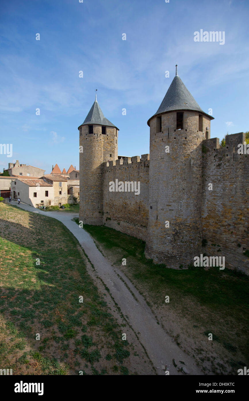 Ciudad medieval fortificada de Carcassonne, Les Remparts 138835 Carcassonne Foto de stock