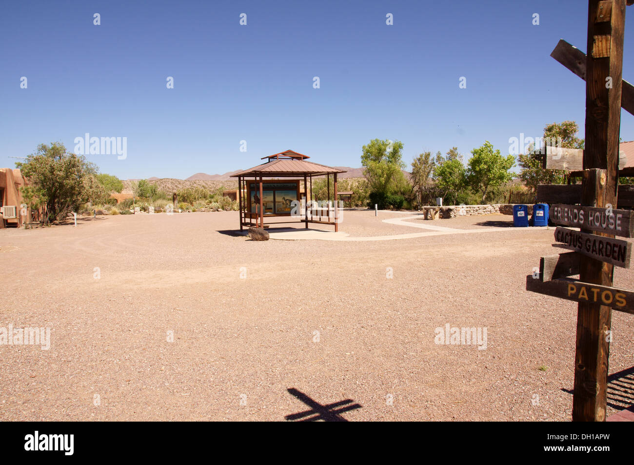 Centro de Visitantes el Bosque del Apache National Wildlife preserve nm new mexico refugio socorro condado servicio de pescado Foto de stock