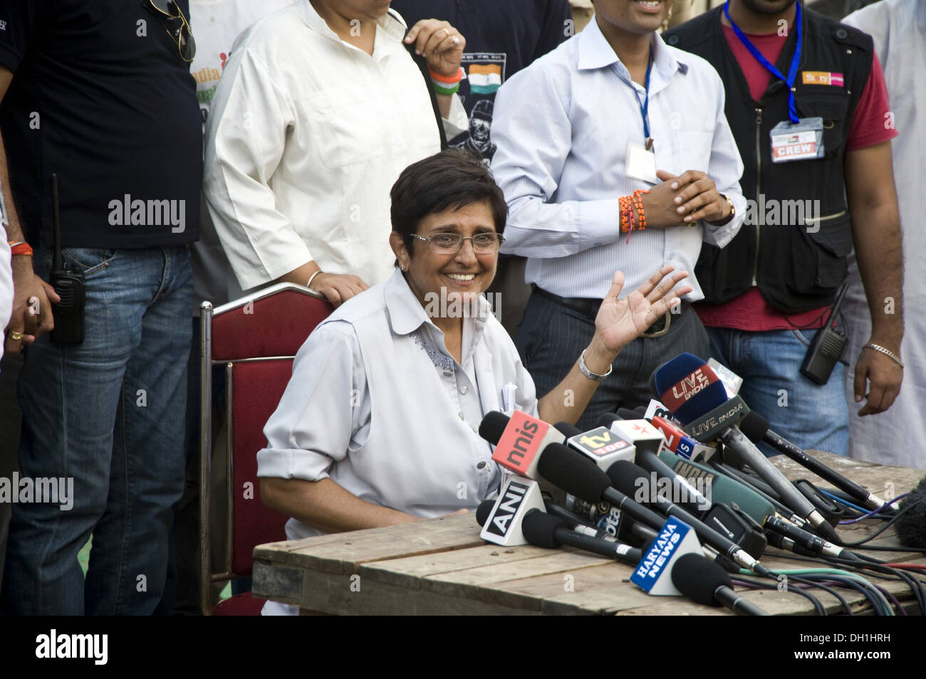 Kiran Bedi conferencia de prensa en ramlila maidan, Nueva Delhi, India Asia Foto de stock
