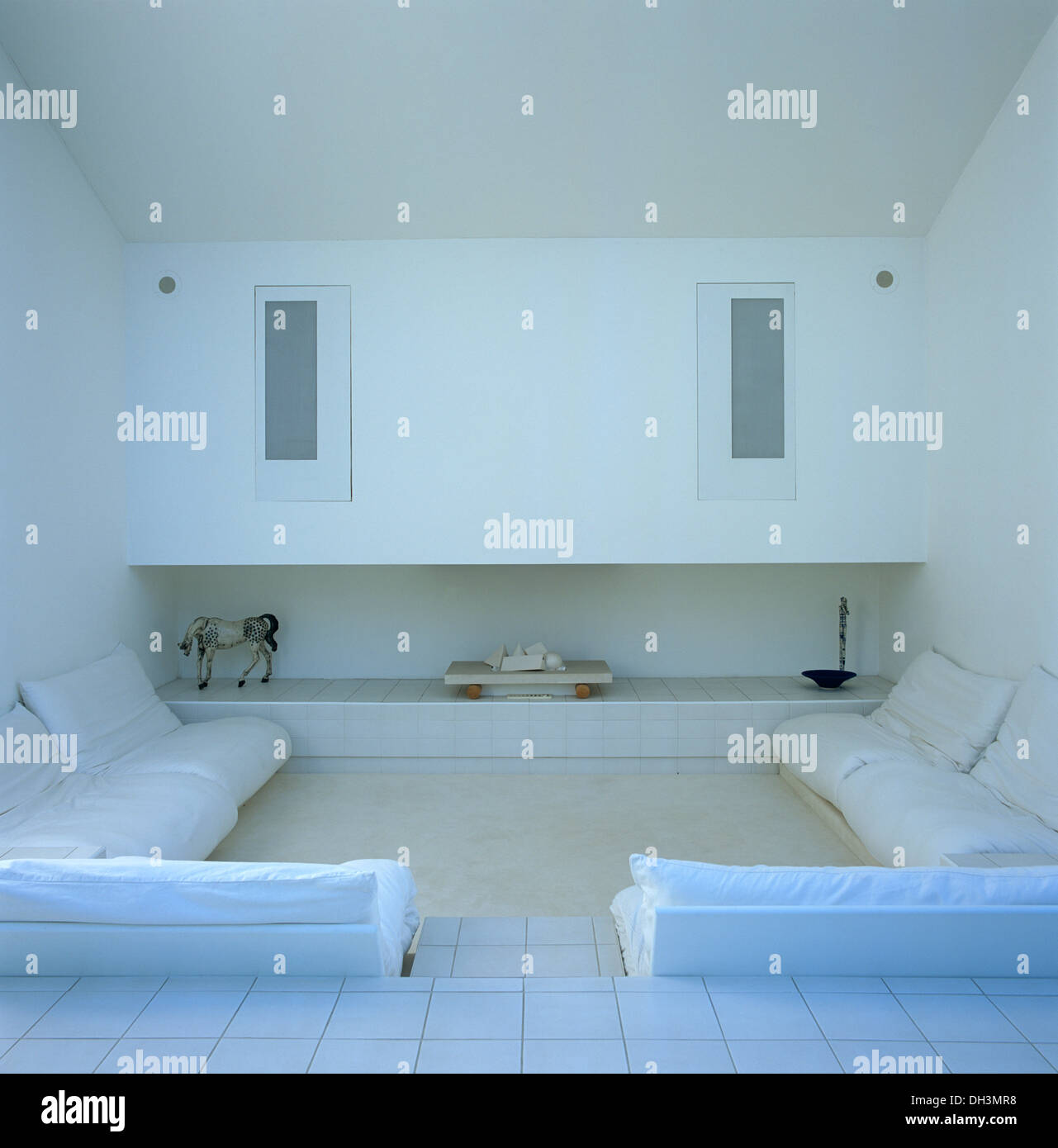 Sala de estar hundida fotografías e imágenes de alta resolución - Alamy