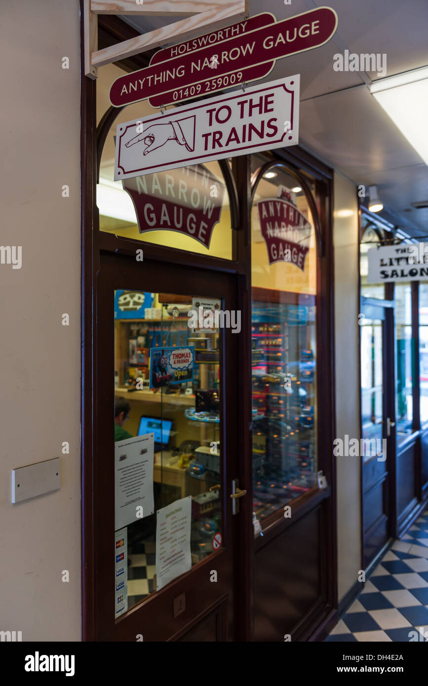 Holsworthy, Devon, Inglaterra. En una tienda que vende Holsworthy