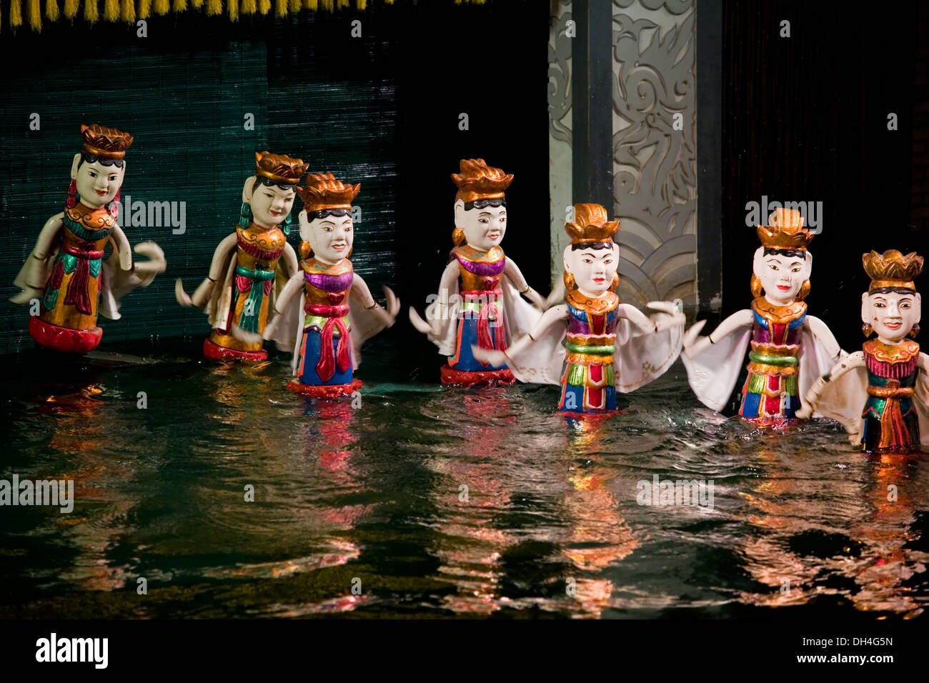 Las marionetas. Teatro de marionetas de agua Thang Long. Hanoi, Vietnam, en  Asia Fotografía de stock - Alamy